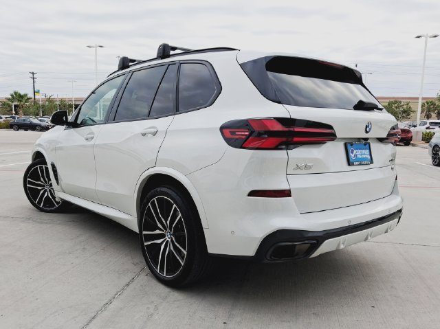 Used 2024 White BMW sDrive40i image 5