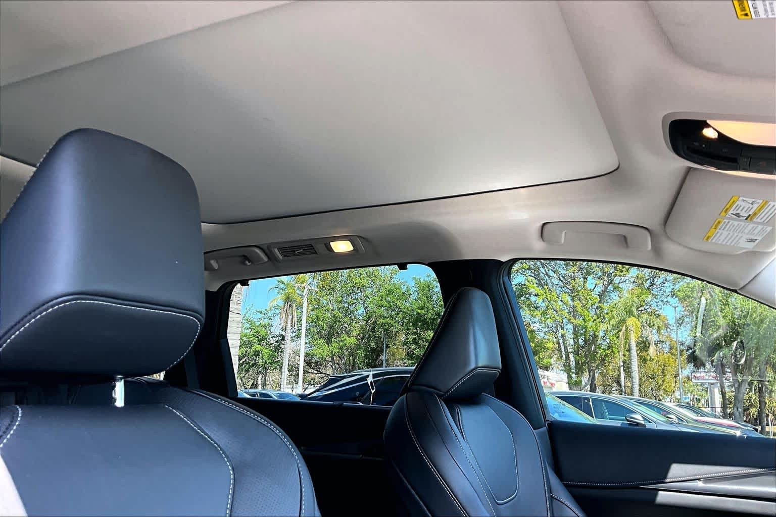 Used 2024 Majestic White INFINITI LUXE image 14