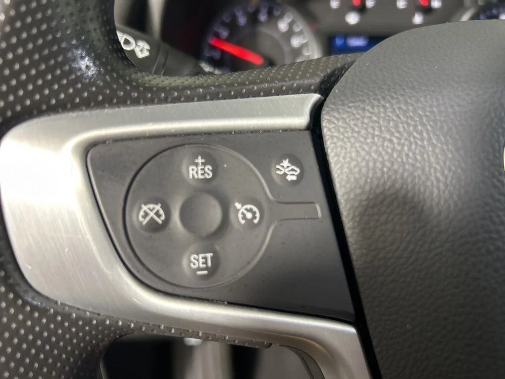 Used 2023 Marine Metallic GMC SLE image 22