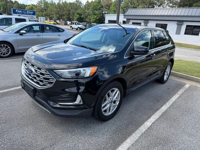 Used 2022 Black Ford SEL image 2