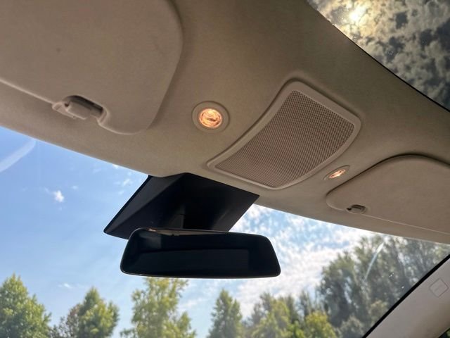 Used 2018 Silver Metallic Tesla 100D image 29