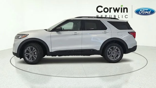 New 2026 Space White Metallic Ford Active image 34