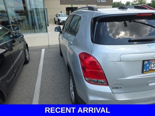 Used 2021 Silver Chevrolet LT image 11