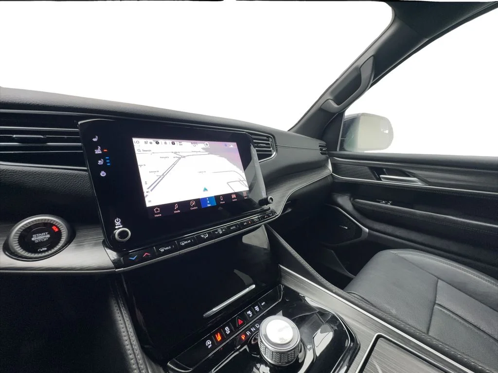 Used 2024 White Jeep Series II image 45