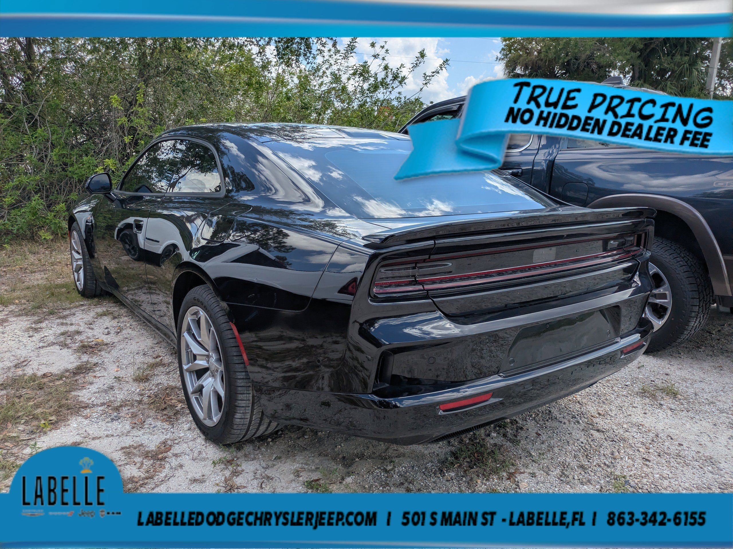 Used 2024 Diamond Black Crystal Pearlcoat Dodge Scat Pack image 5