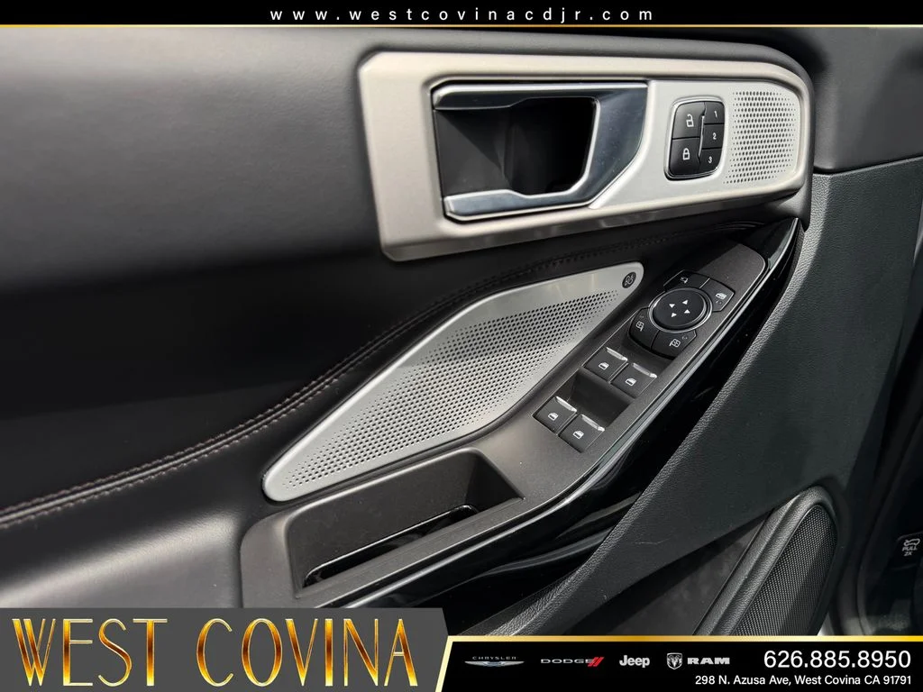 Used 2024 Silver Ford Platinum image 13