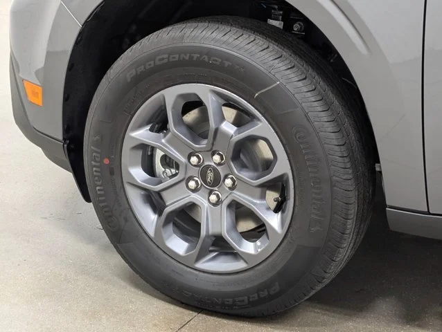 New 2026 Carbonized Gray Metallic Ford XLT image 31