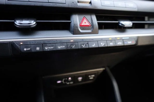 Used 2026 Blue Kia LXS image 28