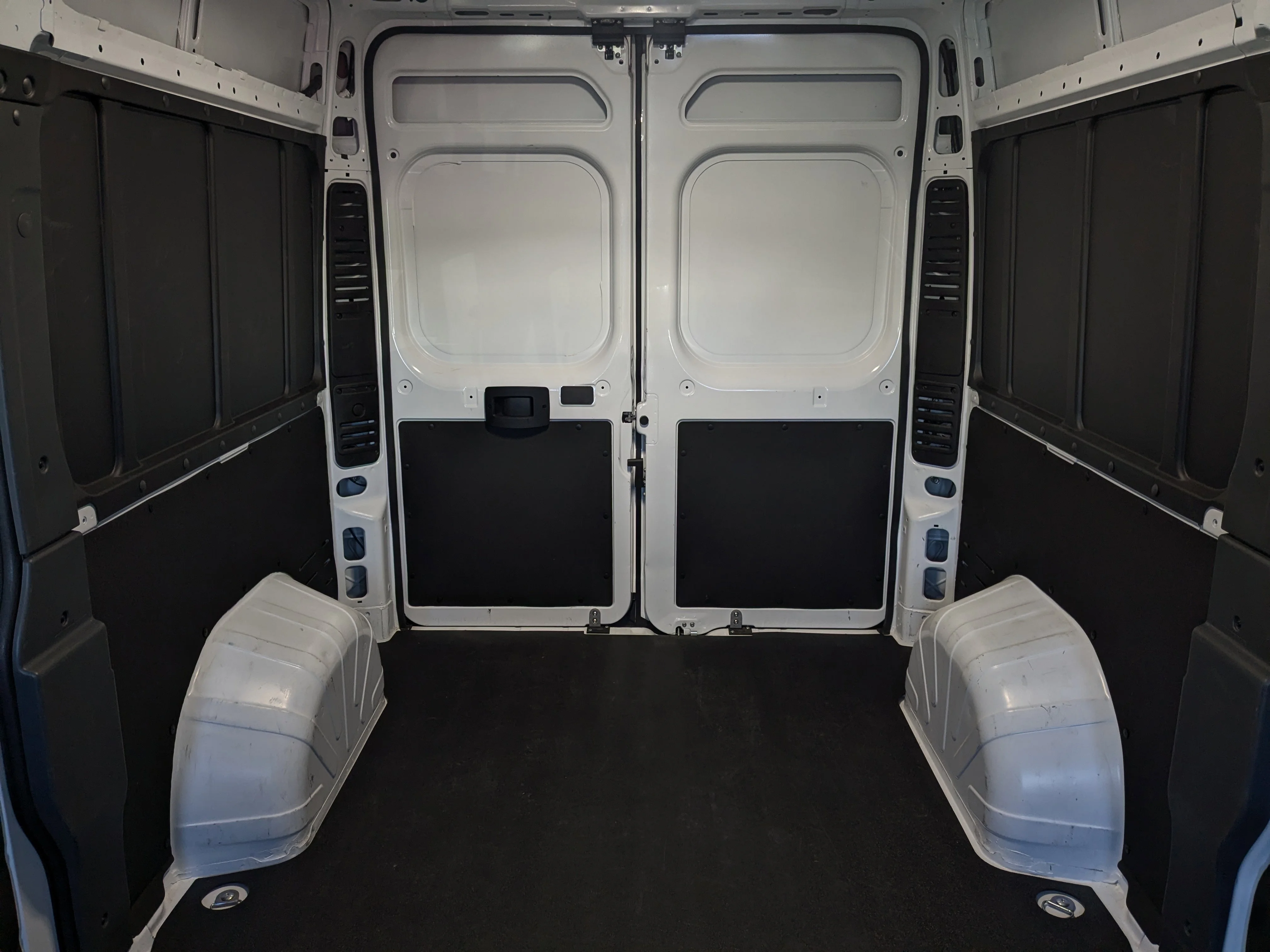 Used 2025 White RAM Tradesman - - Pkg 22B - Convenience Grp - Mopar Cargo Mat - Wall Paneling & More image 21