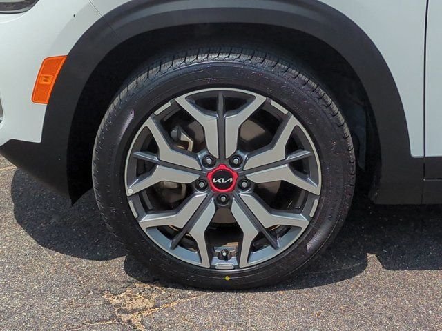 Used 2023 White Kia SX image 12