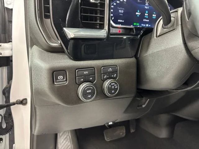 Used 2026 Summit White Chevrolet RST image 30