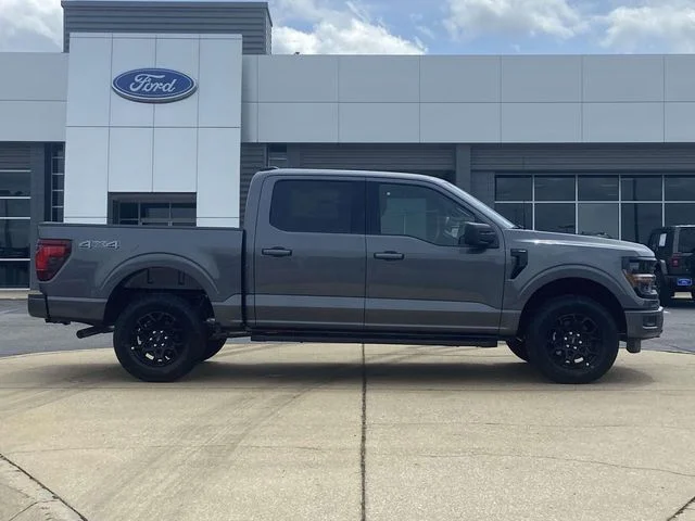 New 2026 Carbonized Gray Metallic Ford XLT image 2