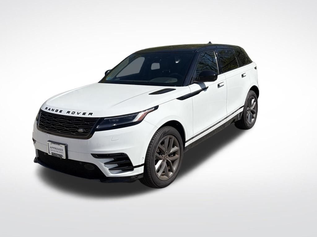 Used 2026 White Land Rover Dynamic SE image 1