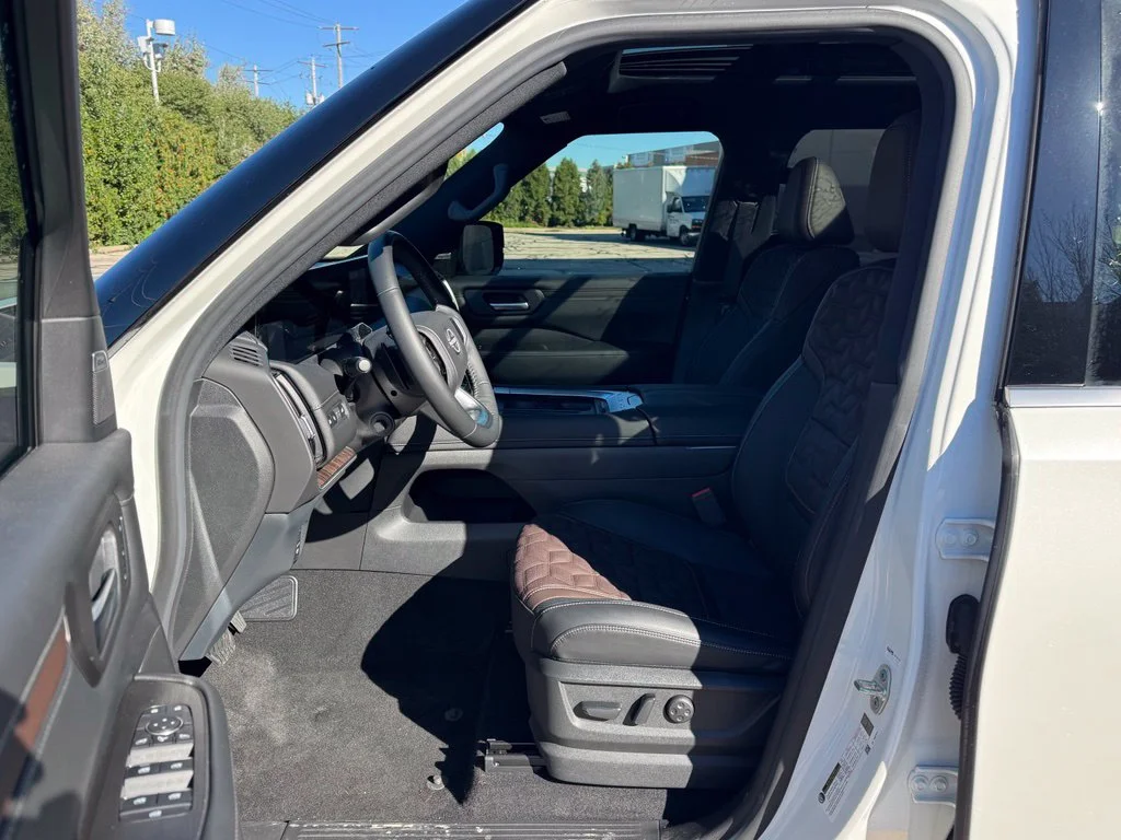 2026 Nissan Armada Platinum - Photo 9