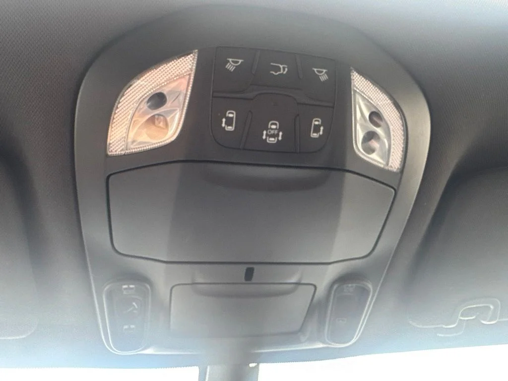 2025 Chrysler Pacifica Limited - Photo 37