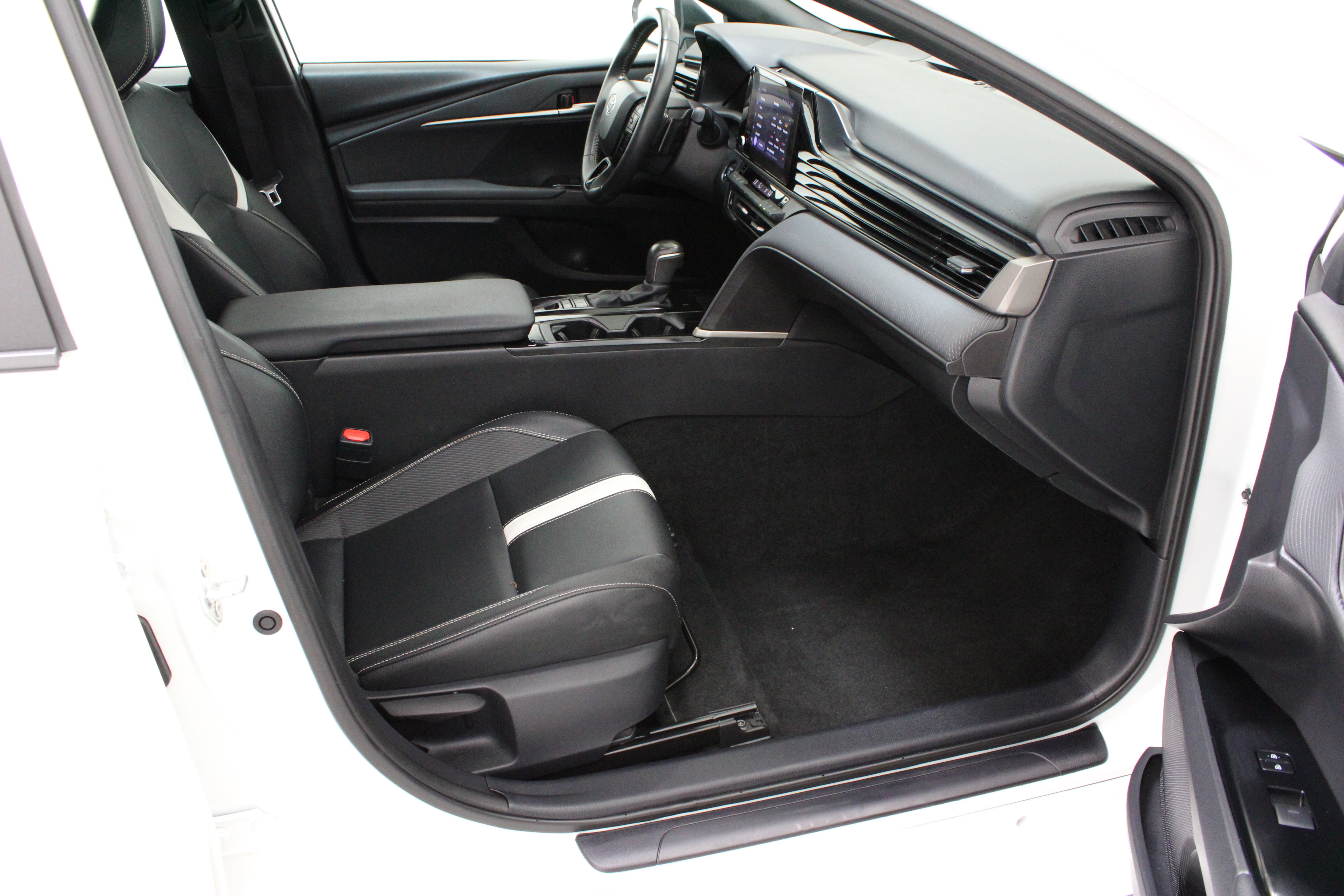 Used 2025 White Toyota SE image 36