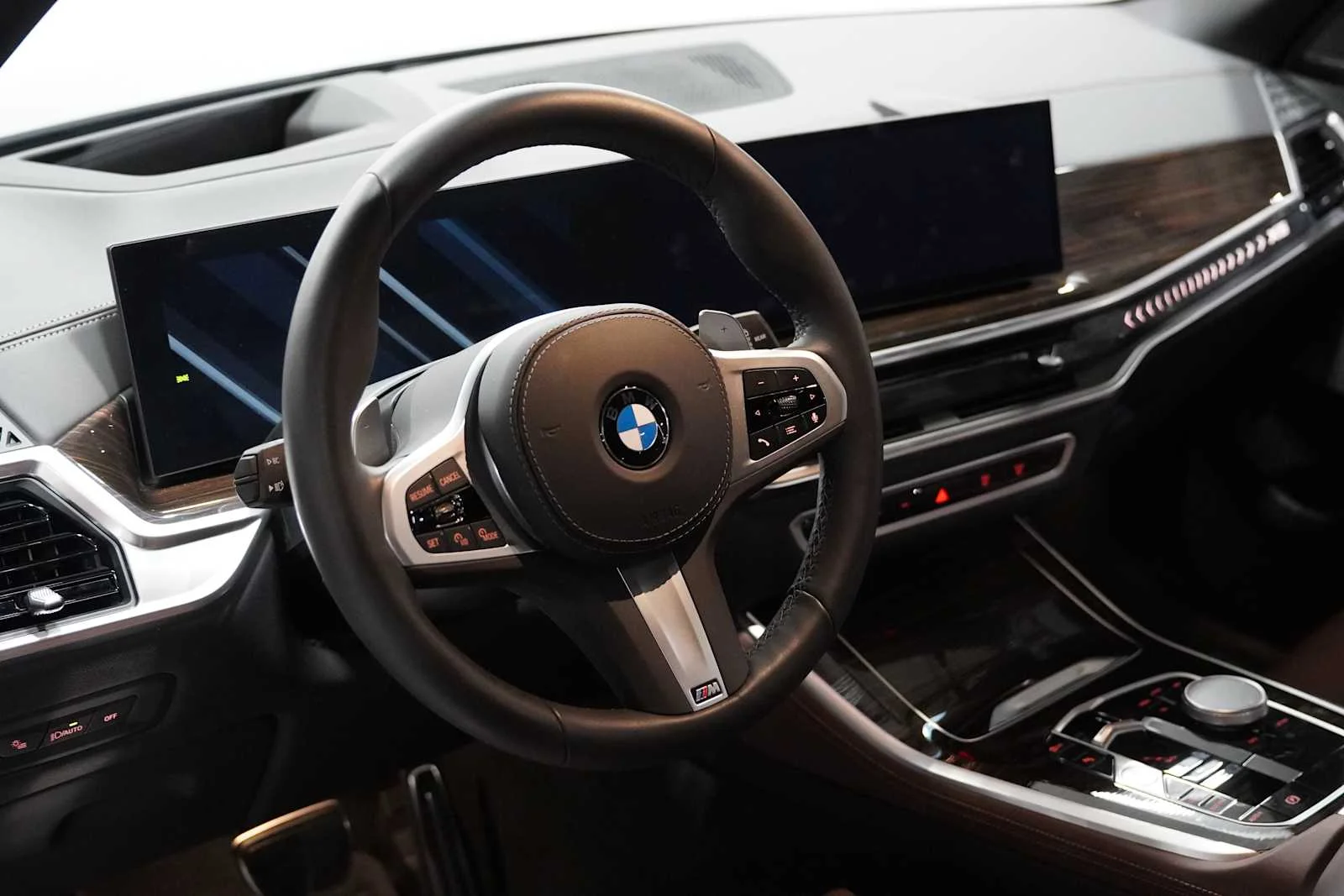 Certified Used 2026 Carbon Black Metallic BMW sDrive40i image 10