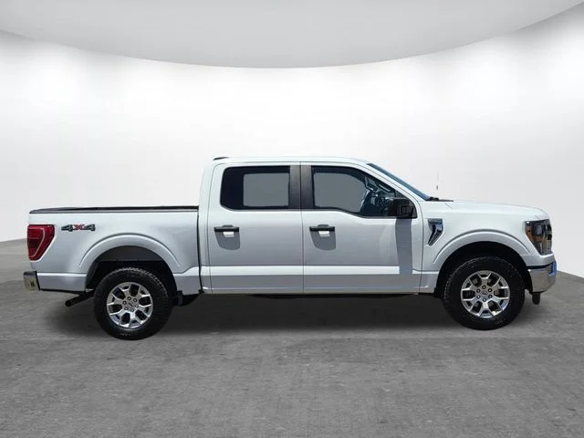 Used 2023 Oxford White Ford XLT image 3