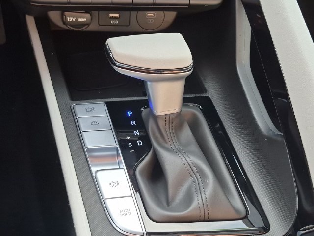 2026 Hyundai Elantra Limited - Photo 24
