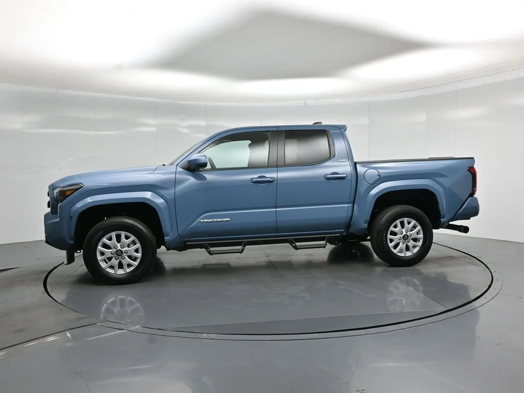 Used 2026 Blue Toyota SR5 image 25