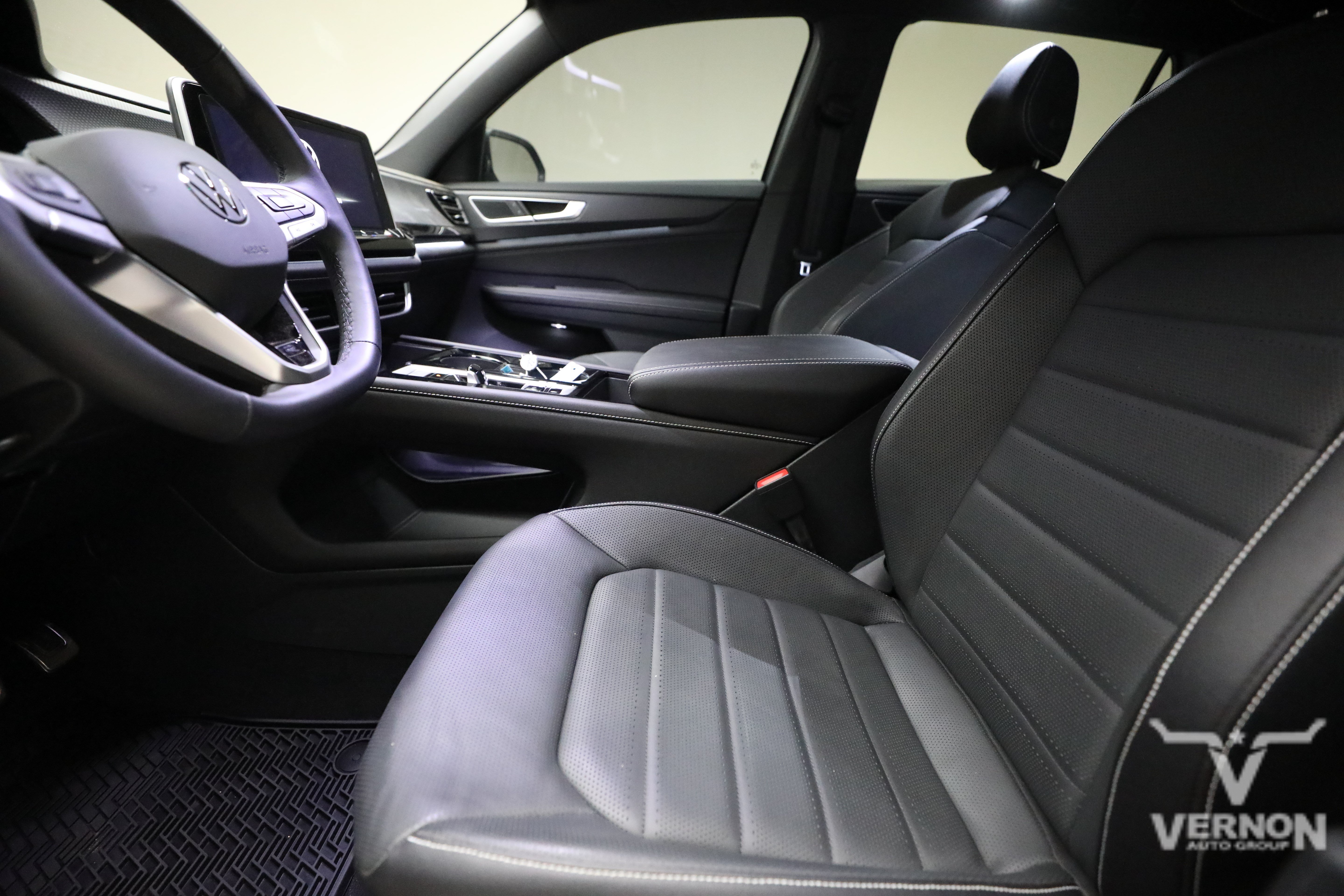 Used 2026 Silver Mist Metallic Volkswagen Y image 10