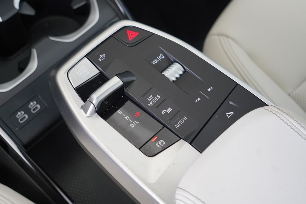New 2026 Alpine White BMW xDrive28i image 18