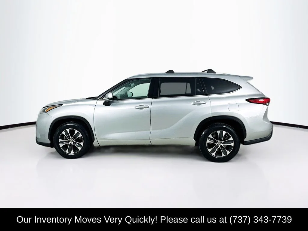 Used 2020 Celestial Silver Metallic Toyota XLE image 4