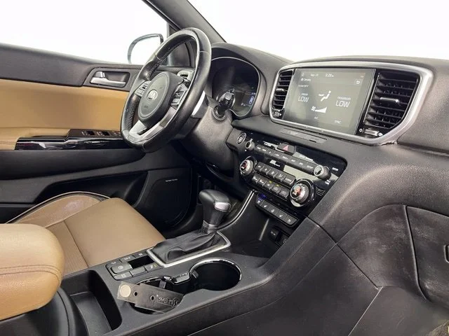 Used 2021 White Kia SX image 40