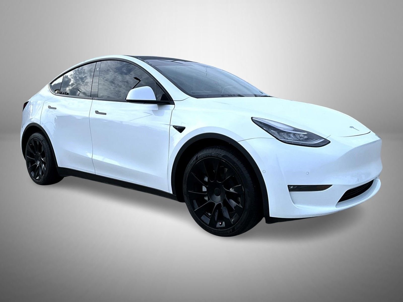 Used 2021 White Tesla Long Range image 3