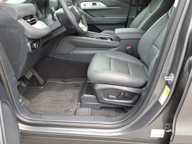 New 2026 Carbonized Gray Metallic Ford Active image 17