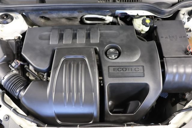 Used 2005 White Chevrolet Base image 18