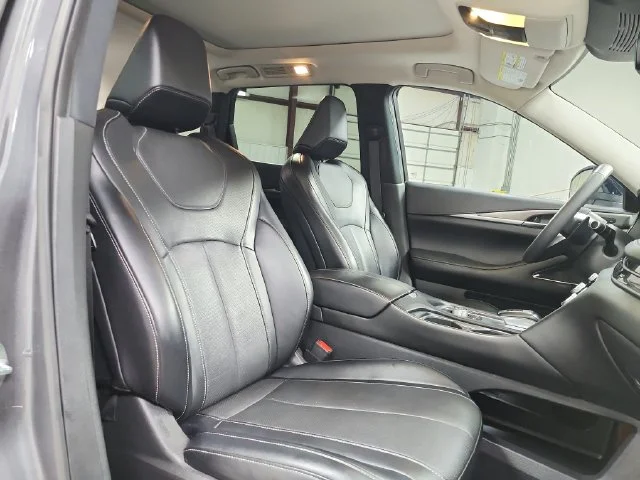 Used 2023 Gray INFINITI LUXE image 41