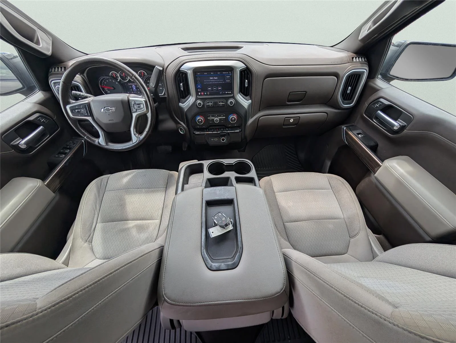Used 2019 HAVANA BROWN METALLIC Chevrolet RST image 25