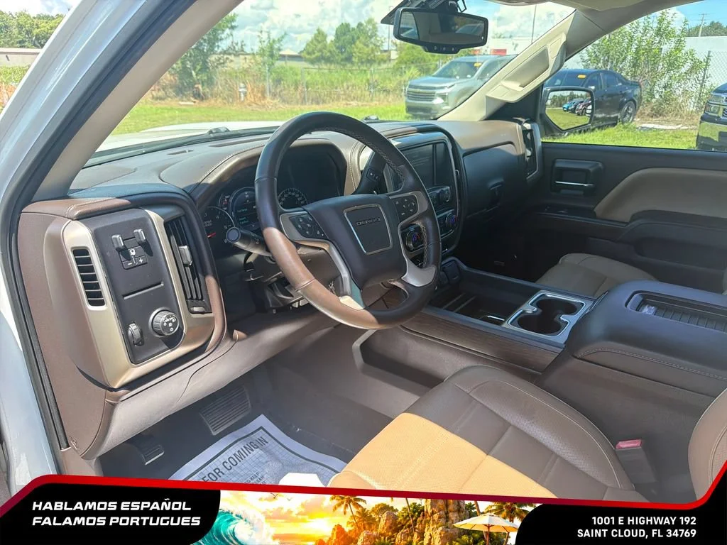 Used 2017 WHITE FROST TRICOAT GMC Denali image 13