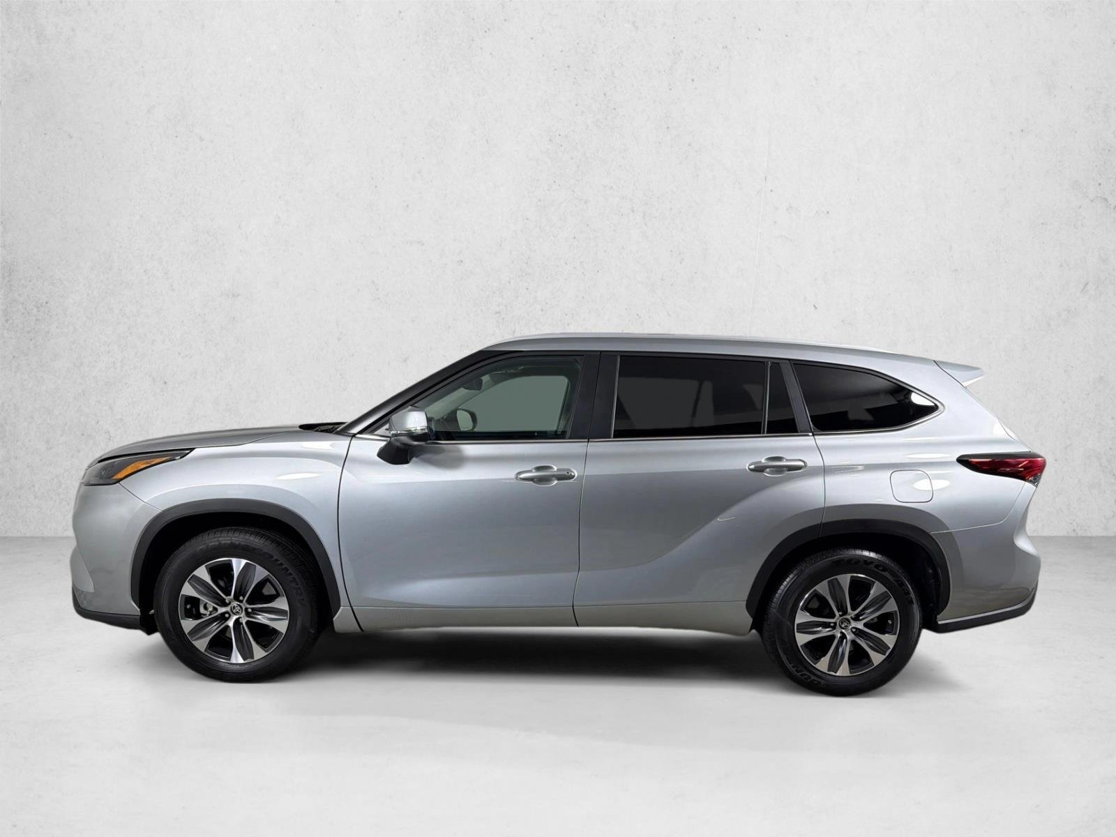 Used 2023 Celestial Silver Metallic Toyota XLE image 7