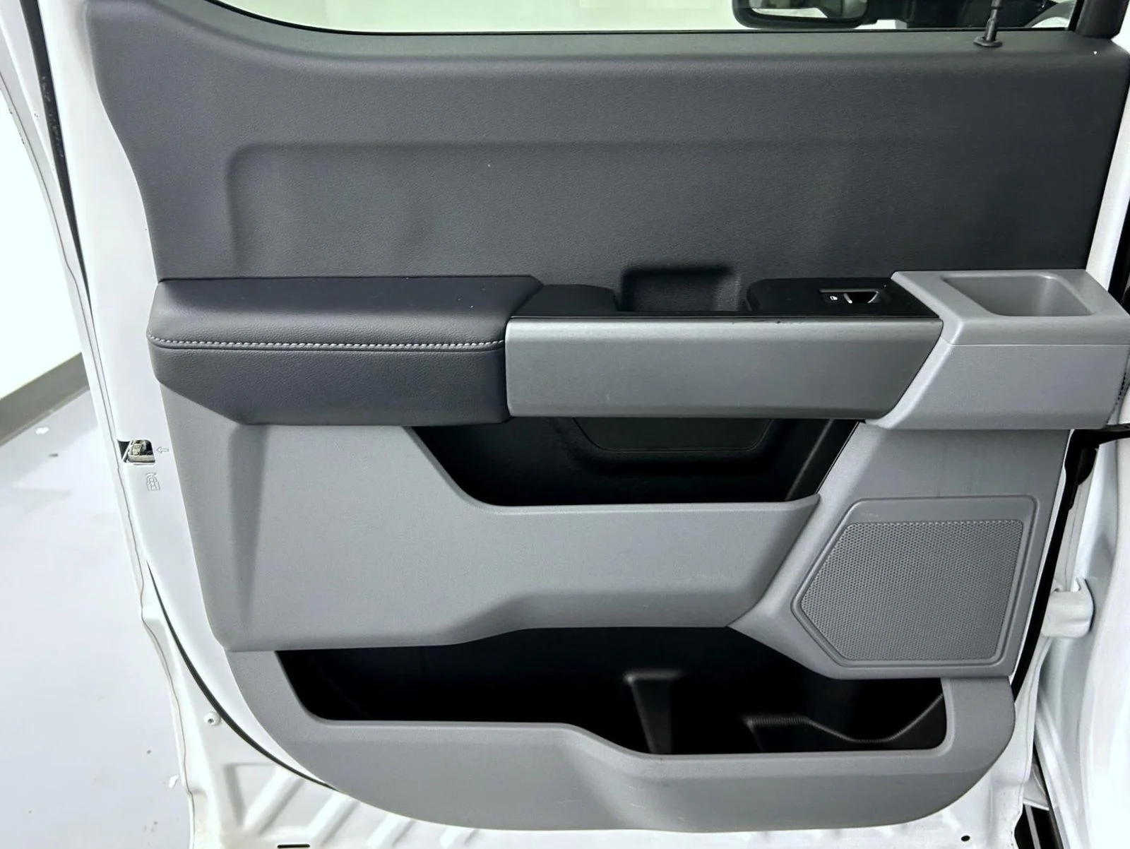 Used 2025 White Ford XLT image 20
