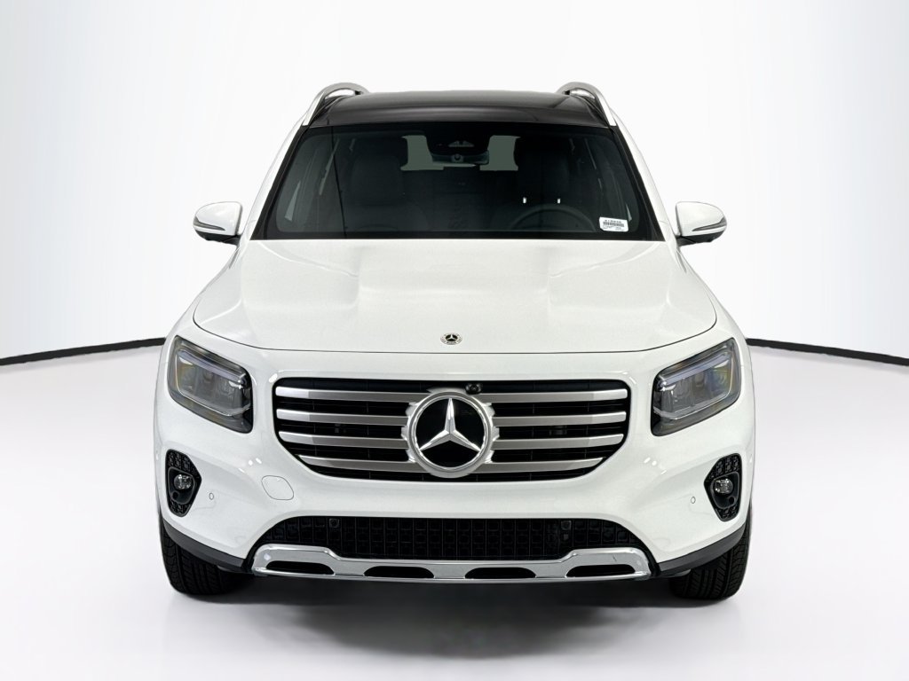 New 2026 Polar White Mercedes-Benz GLB 250 image 2