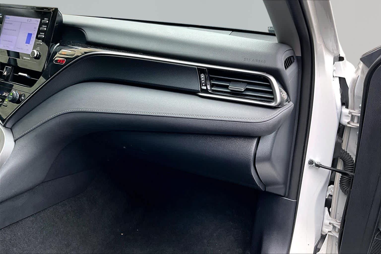 Certified Used 2024 Ice Cap Toyota SE image 19