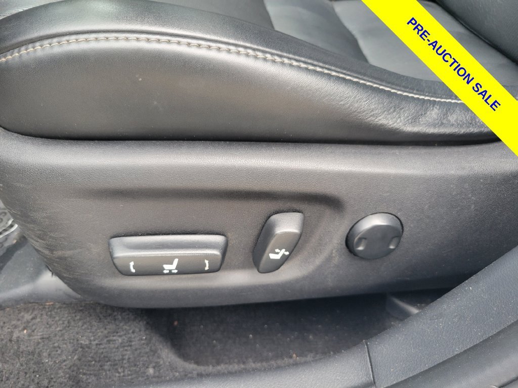 Used 2017 White Lexus 200h image 18