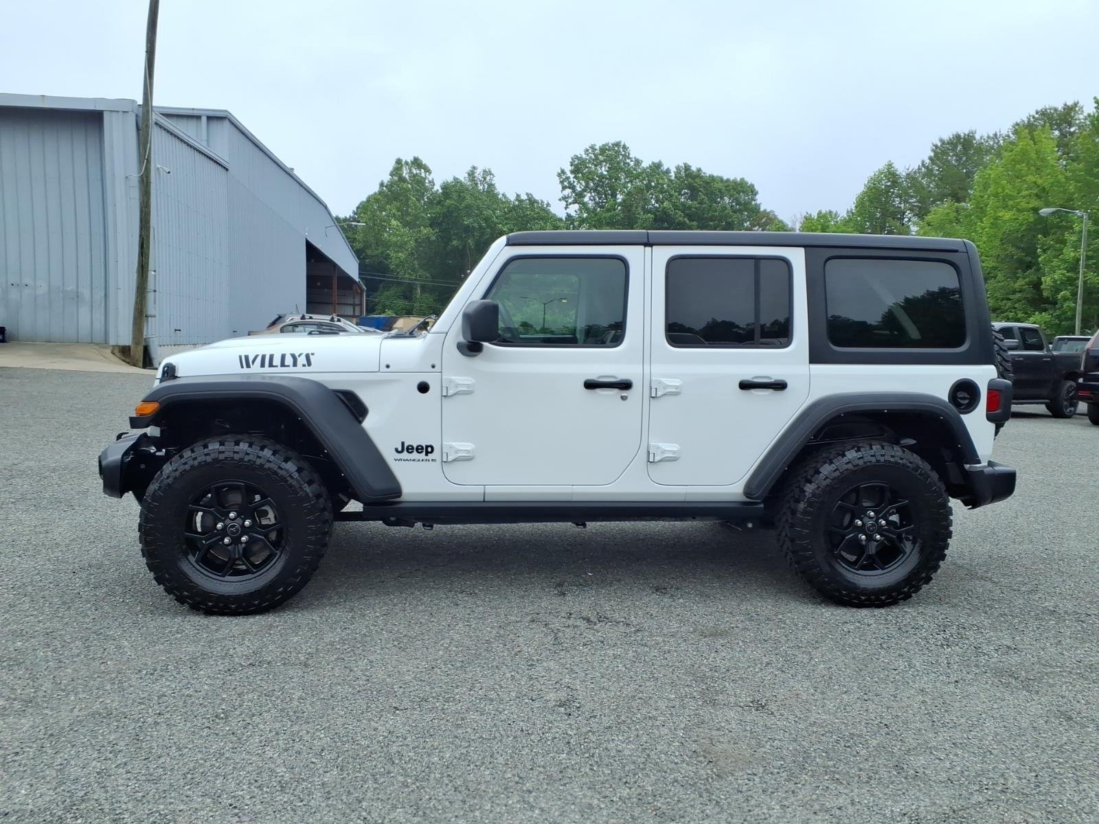 Certified Used 2025 White/off-white Jeep Willys image 19