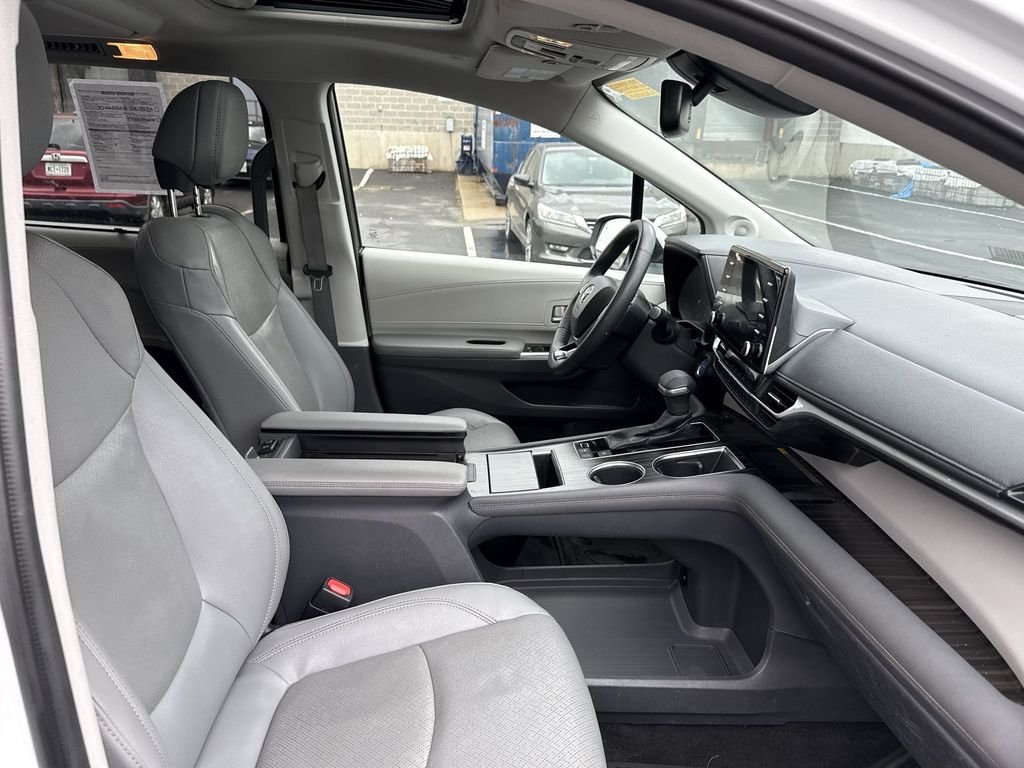 Used 2022 Pearl Toyota Limited image 23