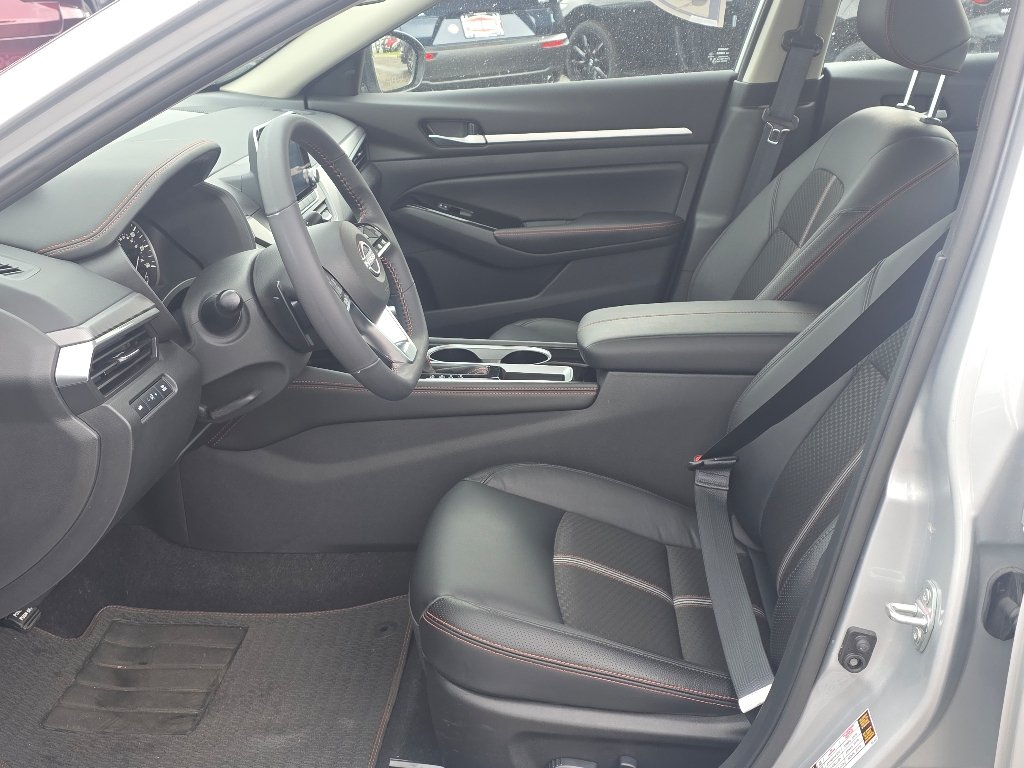 Used 2024 Brilliant Silver Metallic Nissan 2.5 SR image 32