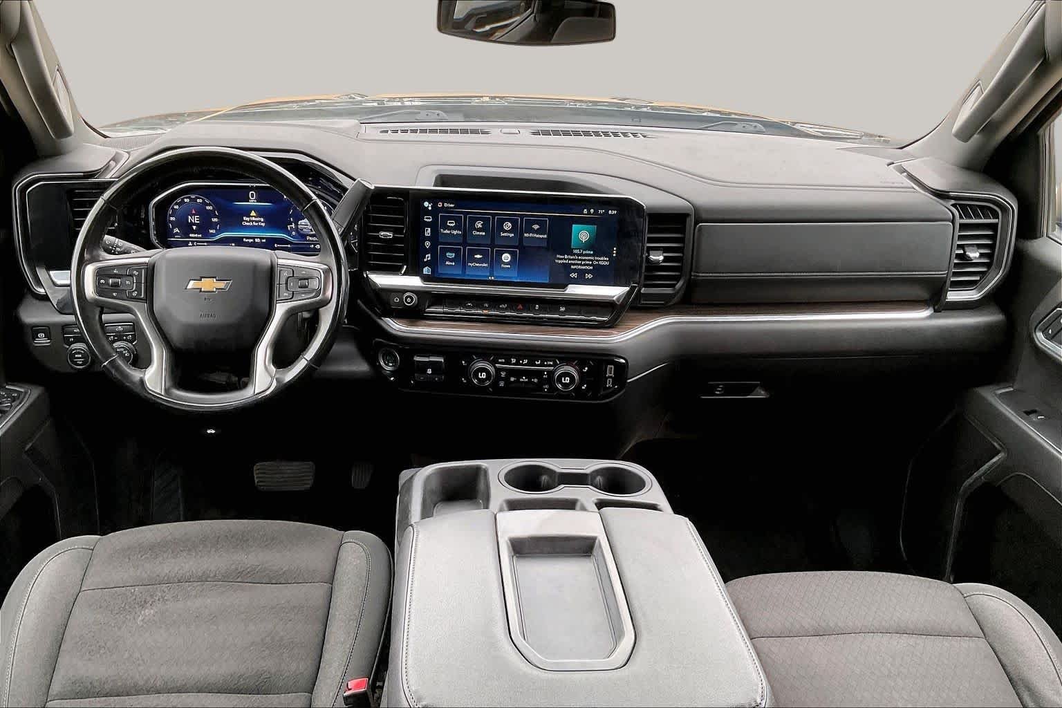 Used 2025 Black Chevrolet LT image 13