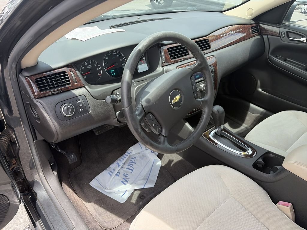 Used 2013 Gray Chevrolet LT image 11