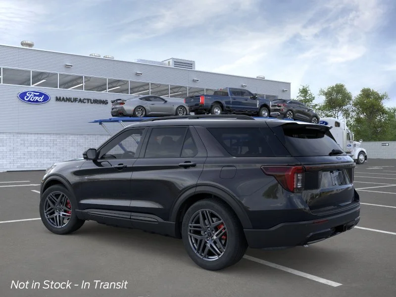 New 2026 Agate Black Metallic Ford ST-Line image 4