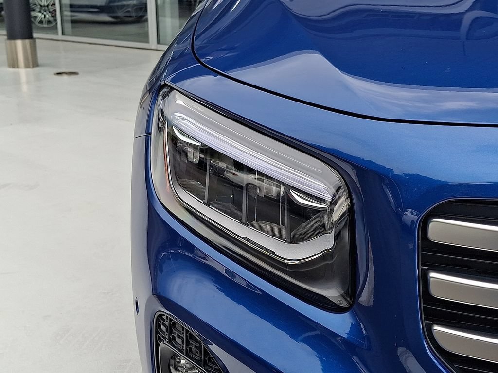 New 2026 Starling Blue Metallic Mercedes-Benz GLB 250 image 35