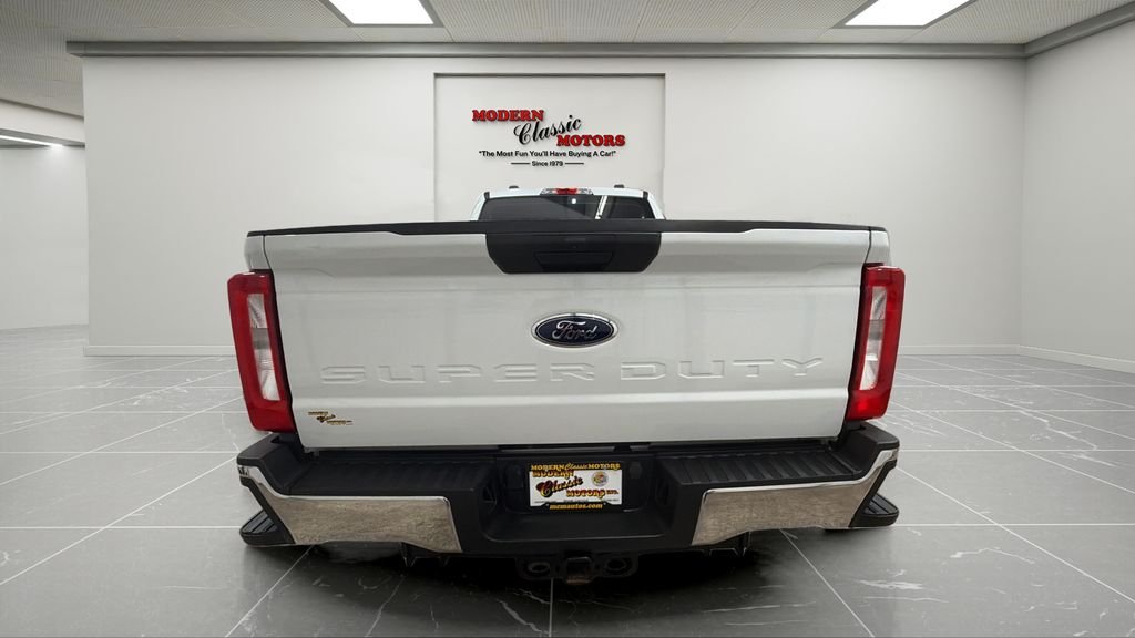 Used 2023 White Ford XL image 4