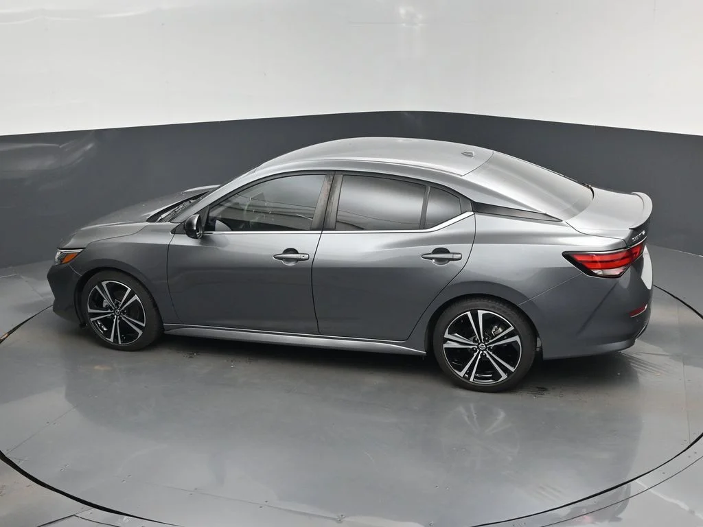 Used 2022 Gray Nissan SR image 14