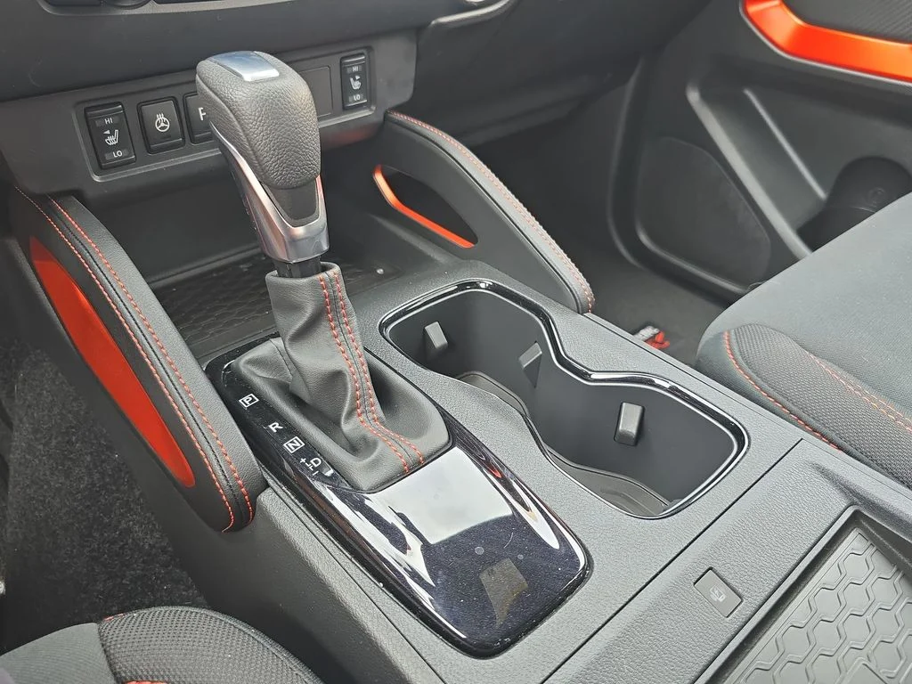 Used 2022  Nissan PRO-4X image 31