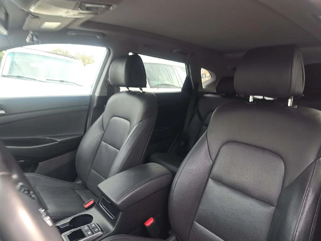 Used 2018 Silver Hyundai Limited image 4